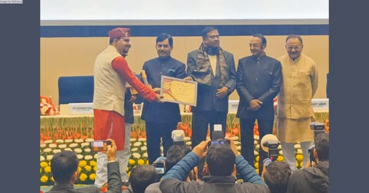 Vaibhav Pande felicitated with Atal Bihari Vajpayee Samman at Vigyan Bhawan, Delhi
